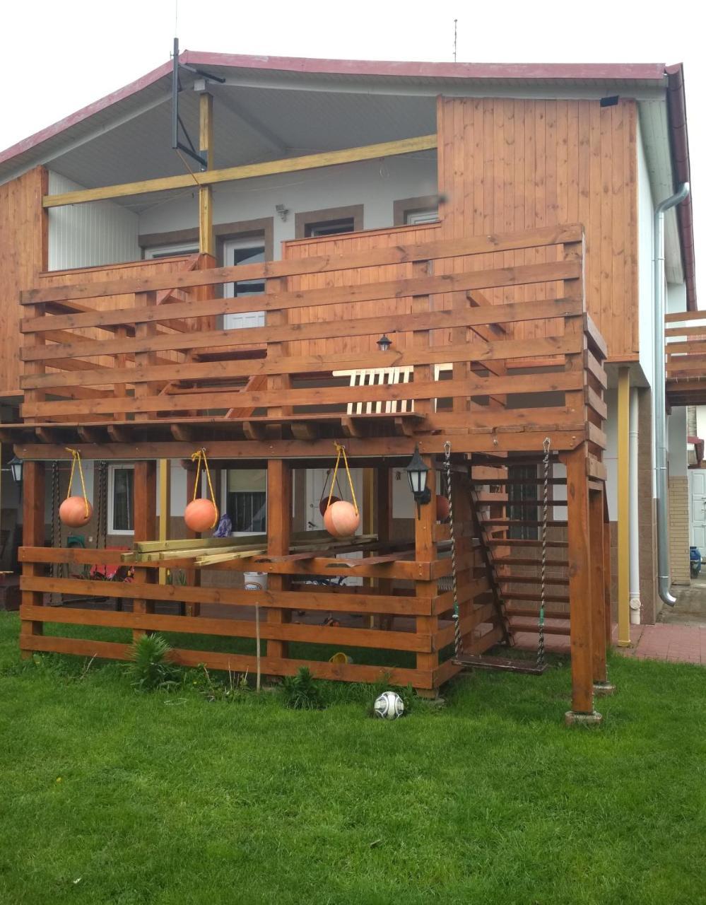 Pensjonat I Restauracja U Zdzicha Rowy  Exteriör bild